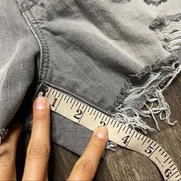 Articles of Society Gray Distressed Jean Short Shorts Size 26 - Picture 8 of 8